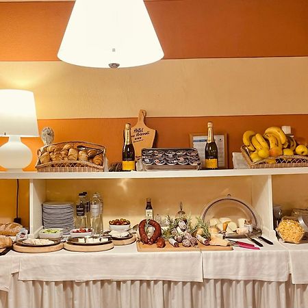 Hotel Casa Arizzoli 카노비오 외부 사진