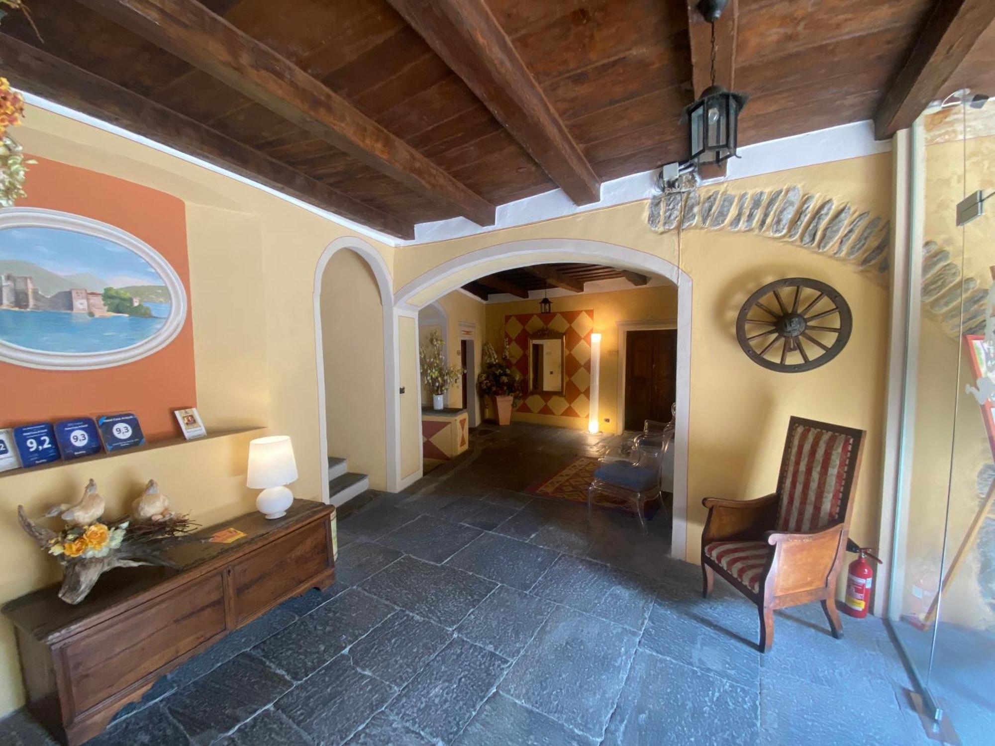 Hotel Casa Arizzoli 카노비오 외부 사진